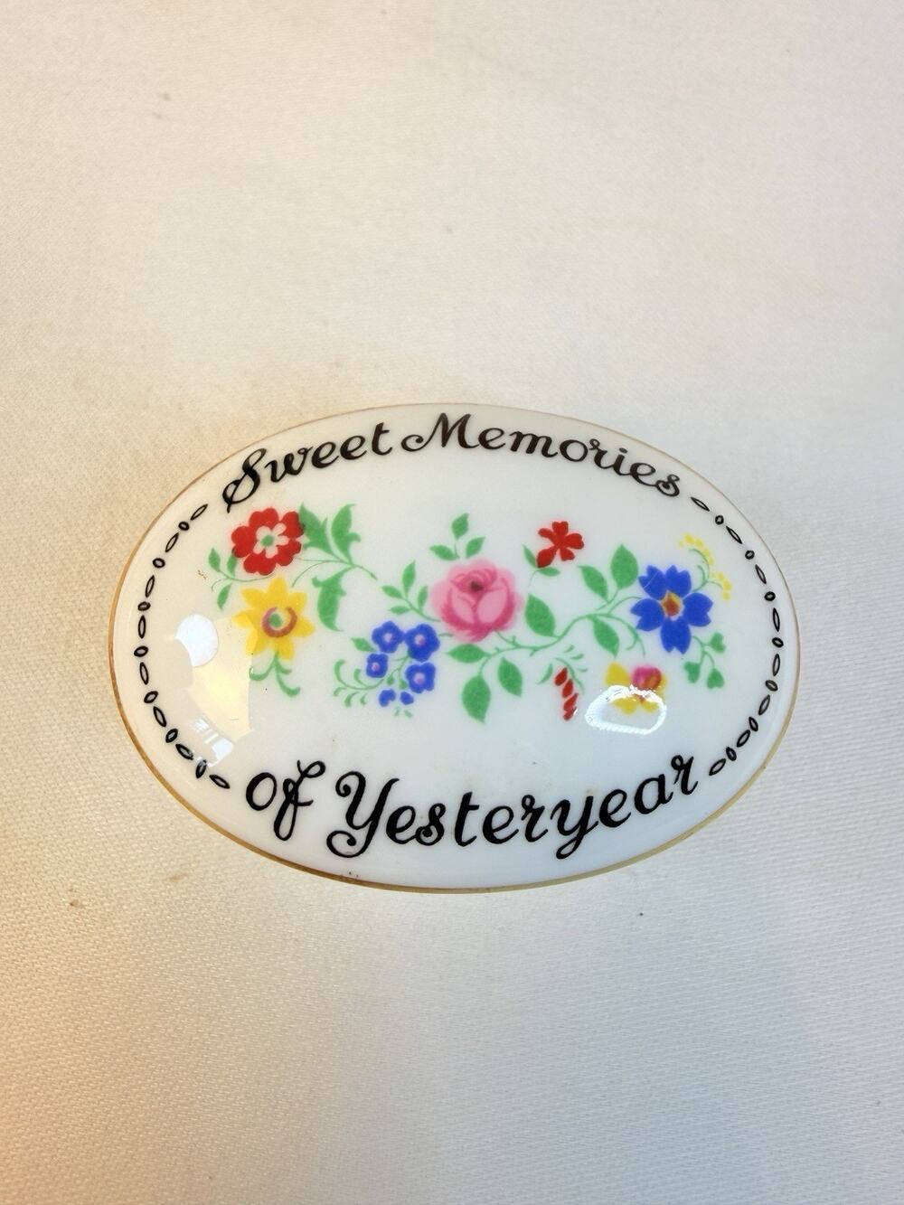 Vtg Crown Stanford Sweet Memories Of Yesteryear Trinket Box